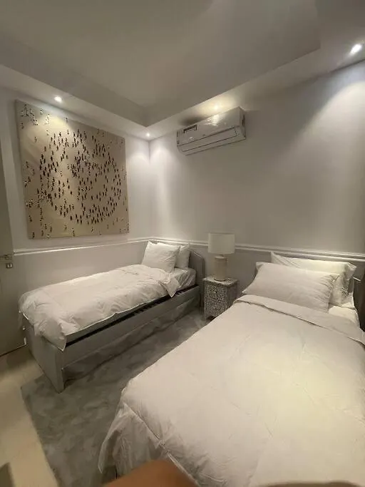 Apartment Chic 3-Bdr Apt In Hittin Riyadh